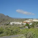 Chalet Casa Sarita - Well Maintained House In With Pool Chayofa