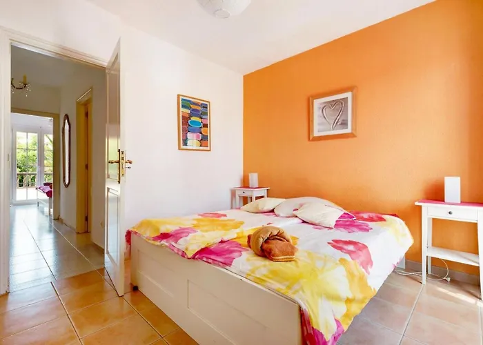 شاليه Casa Sarita - Well Maintained House In With Pool Chayofa