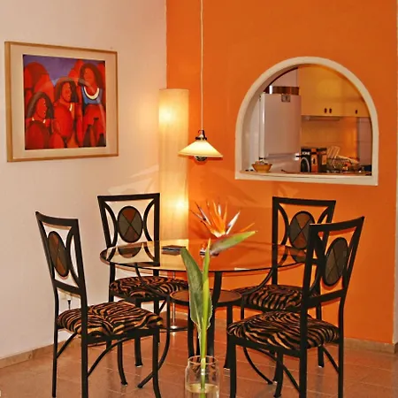 Casa Sarita - Well Maintained House In With Pool Chayofa