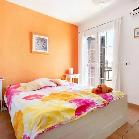 Casa Sarita - Well Maintained House In With Pool * Chayofa