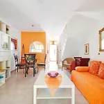 Casa Sarita - Well Maintained House In With Pool