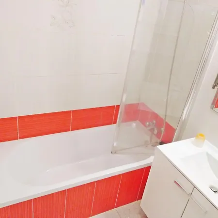 شاليه Casa Sarita - Well Maintained House In With Pool *