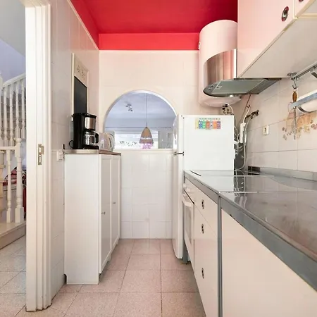 شاليه Casa Sarita - Well Maintained House In With Pool *