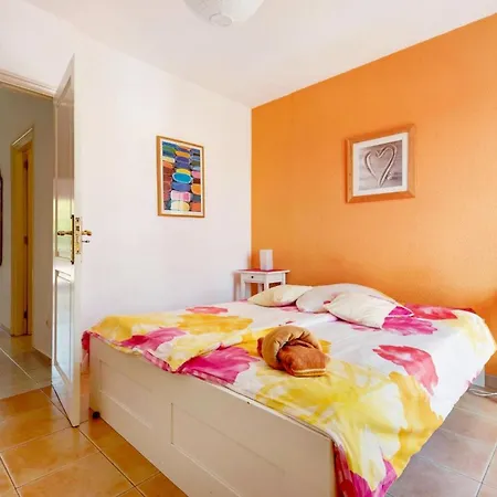 Chalet Very Well Maintained House In Chayofa, The Sunny South Of Tenerife Chayofa